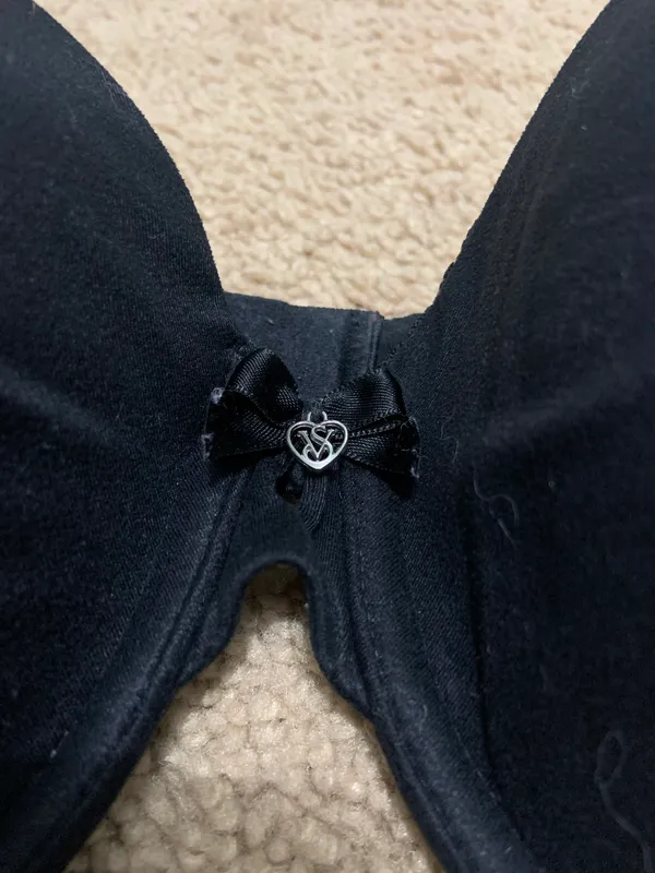 Victoria's Secret 32DD black Padded Bra - Image 4