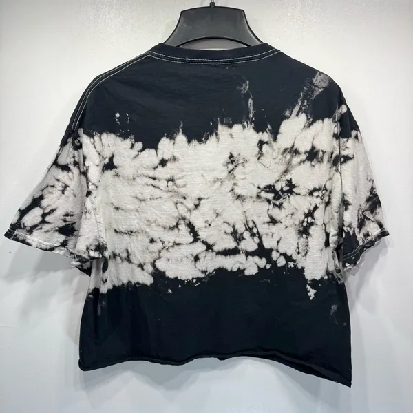 KISS Tie Dye Cropped Cut Off Tokyo Tour ‘78 Licensed Replica Crewneck Band Tee - Image 6