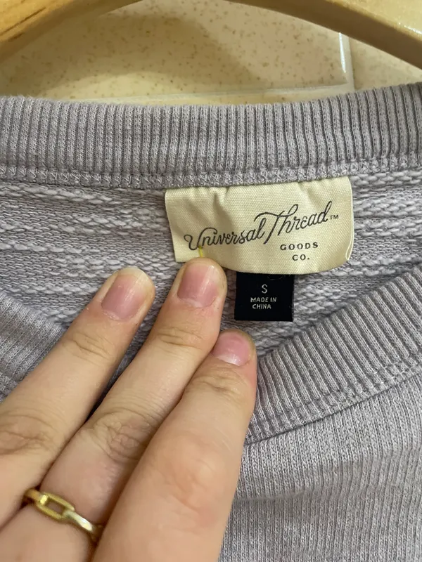 Universal Threads Cropped Sweatshirt - Image 3