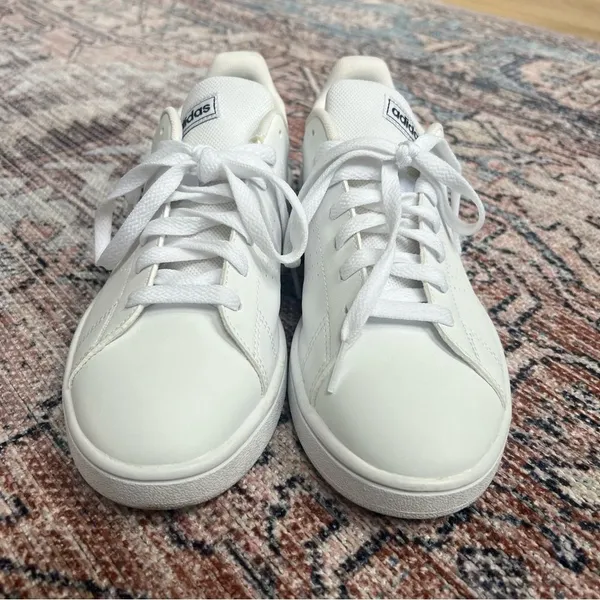 Adidas GRAND COURT 2.0 SHOES in White Size 8 Black Logo - Image 4