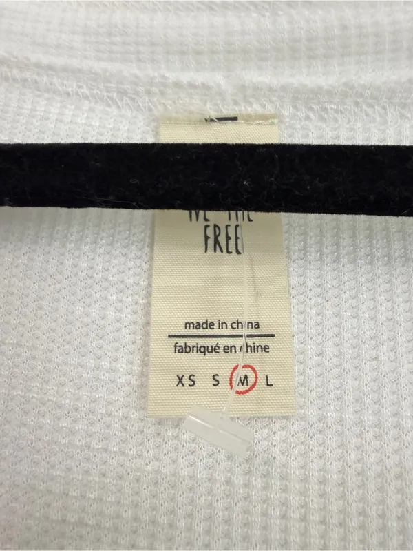 Free People We The Free Bubble Thermal V-Neck Embroidered Tee Shirt medium - Image 3
