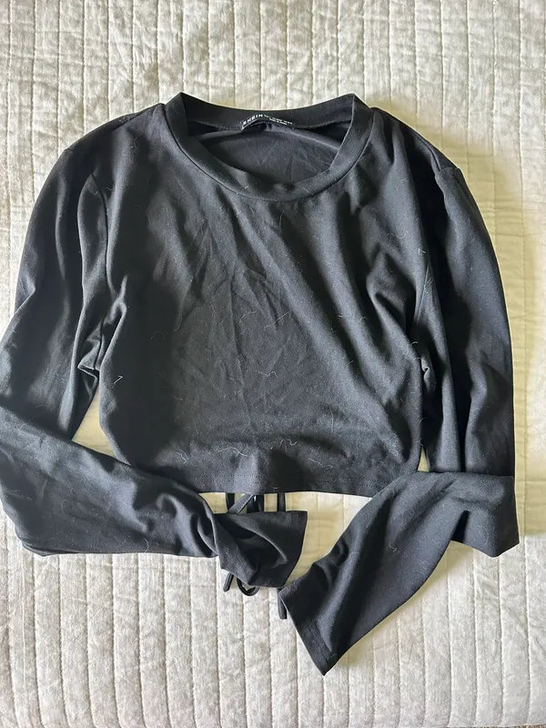 Black Open Back Crop Top - Image 2