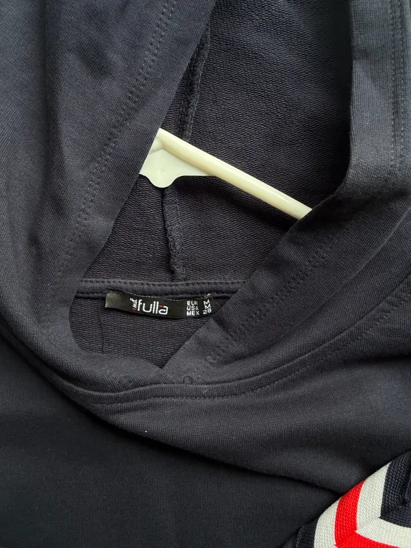 Women’s Navy blue cropped hoodie - Image 2