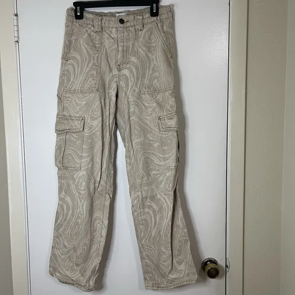 BDG Urban Outfitters Marble Skate Tan Carpenter pocket Jeans size 28 - Image 3
