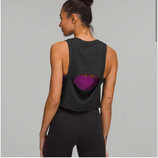 NWT Lululemon Open-Back Cropped Train Tank - Image 2