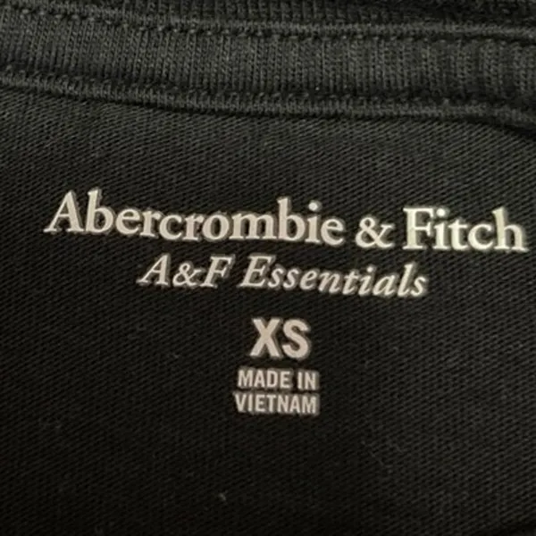 Abercrombie & Fitch Women's Black Short Sleeve Pullover Tee T-Shirt Top Size XS - Image 3