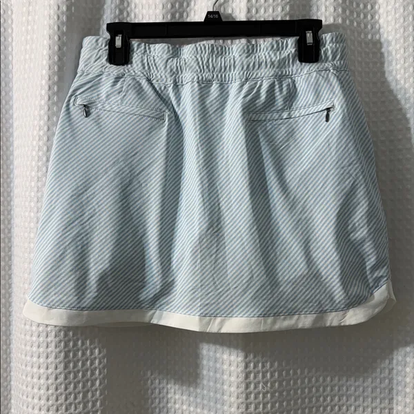 Southern Tide kyle sky blue striped skort with white built in shorts. Size Med - Image 7