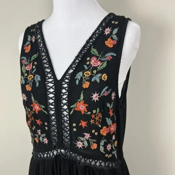 World‎ Market Dress Womens Small Medium Black Embroidered Floral Maxi Boho India - Image 5