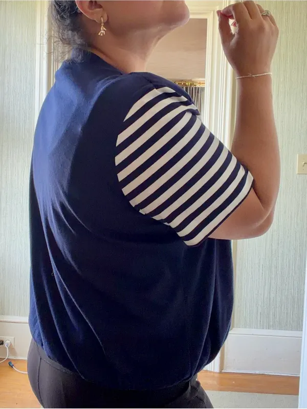 Navy V - Image 2