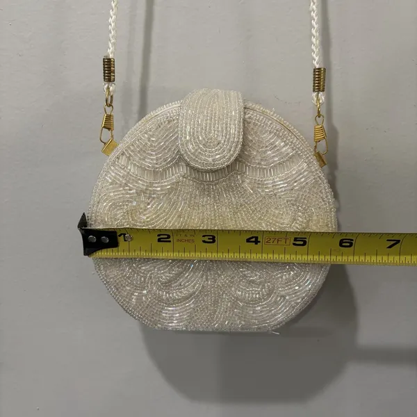 vintage white beaded‎ round Shape Structured purse Gold Hardware Formal Fancy - Image 4