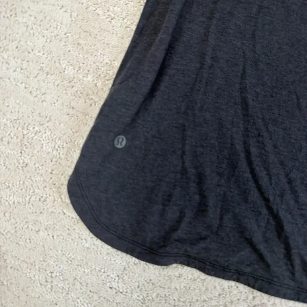 Women's Lululemon Size 10 Short Sleeve Grey Basic Tshirt Athletic - Image 7