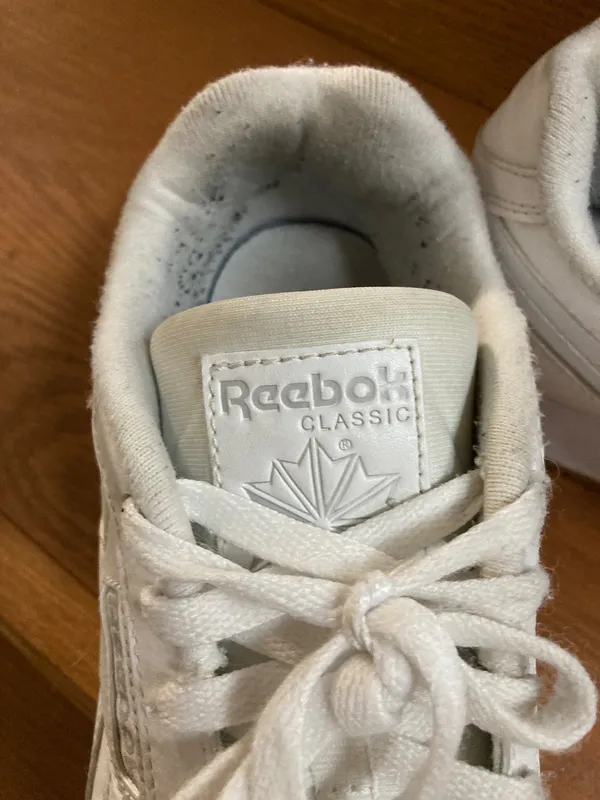 Reebok Classic White 90s Style Casual Shoes with Tan Bottoms - Image 6