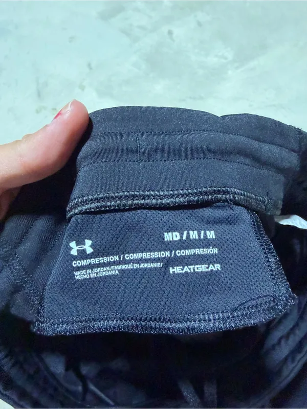 Under Armour Black Compression Shorts medium - Image 7