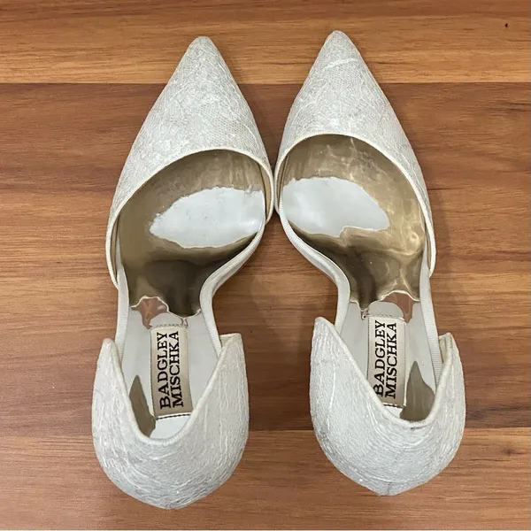 Badgley Mischka “Lola” d’Orsay Pumps White/Silver Lace Wedding Heels Size 8 - Image 5