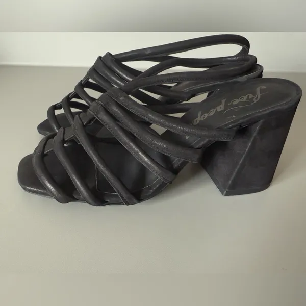 Free People Women Size 37.5 (7) Colette‎ Cinched Heel Black Boho Style - Image 3