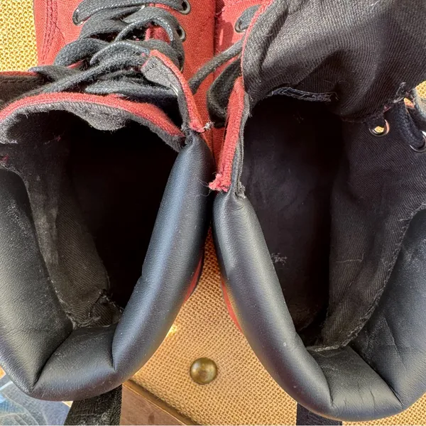 Dr. Martens Maelly Red Canvas Boots Women’s 8 EU 39 UK 6 Lace Up - Image 10