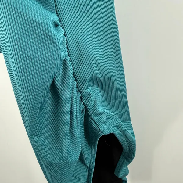 Summer Mae Maternity Swimsuit SZ Medium One Piece Teal Rib Ruffle V Neck NWT - Image 9