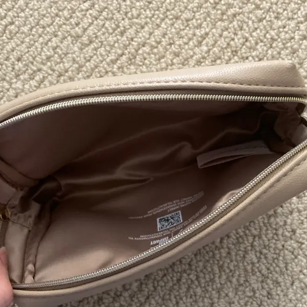 NEW Yves Saint Laurent YSL Beauté Tan Cosmetic Pouch Beauty Bag Travel - Image 5