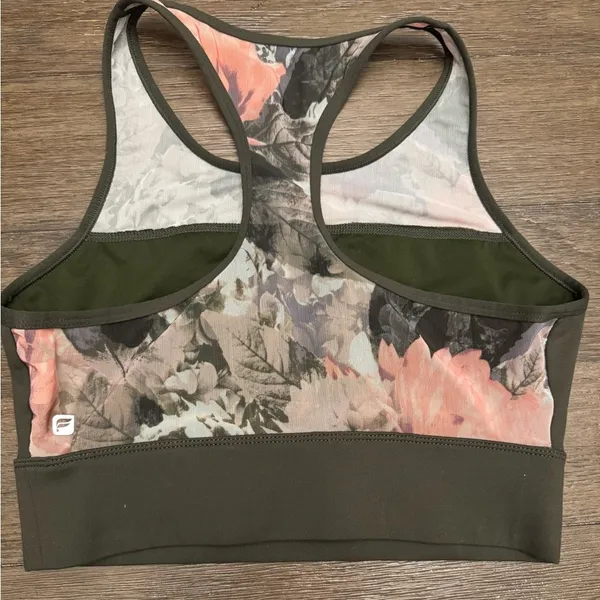 Fabletics mossy oak camo olive green mesh sports bra size medium - Image 2