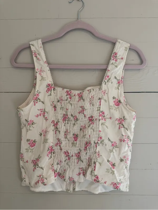 Lightweight Floral White Camisole with Pink Print - Image 2