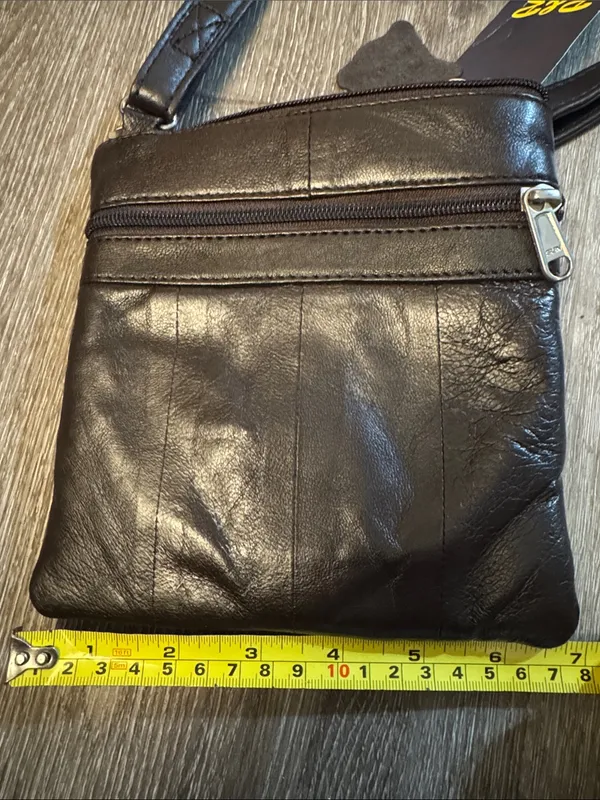 R&R Black Leather Crossbody - Image 3