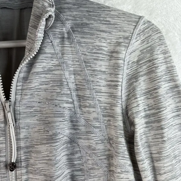 Lululemon Size 6 Define Jacket Space Dye Camo White Silver Spoon Luon‎ Stretch - Image 8