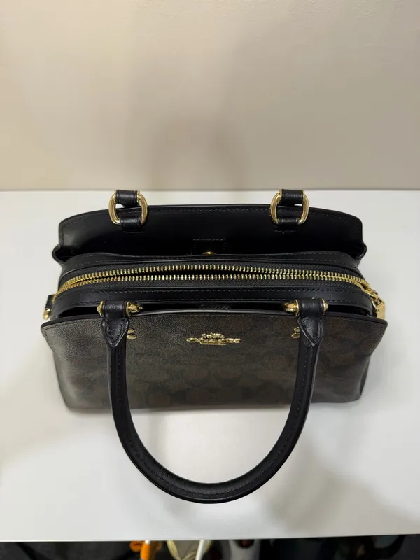 Coach - Image 7