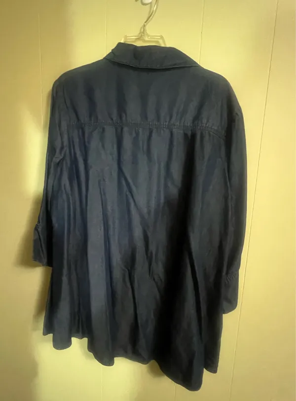 Martha Stewart Size 1X Top Chambray Button Front 3/4 Sleeve Hilo Blouse Blue - Image 3