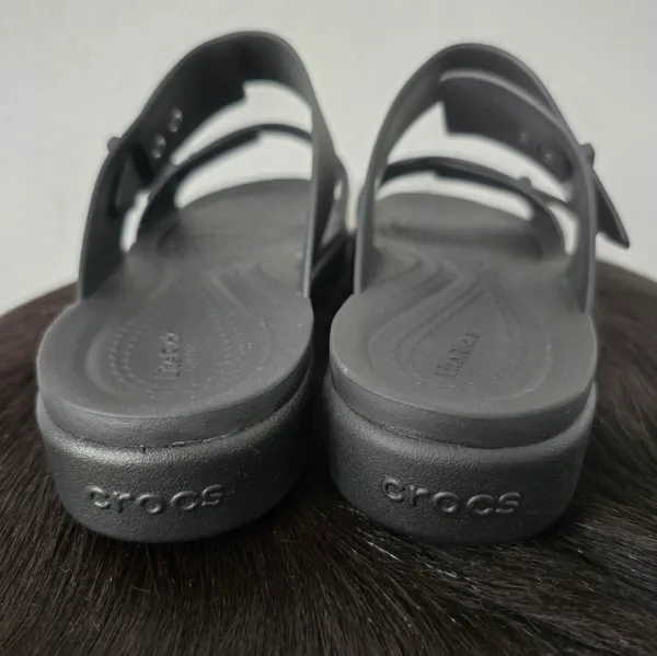 Crocs Brooklyn Buckle Low Low women's Sandal Size 6 - Image 3