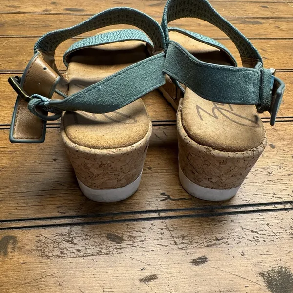 Zodiac Oceana Cork Wedge Sandals Green‎ Size 5.5 Small Flaw - Image 3