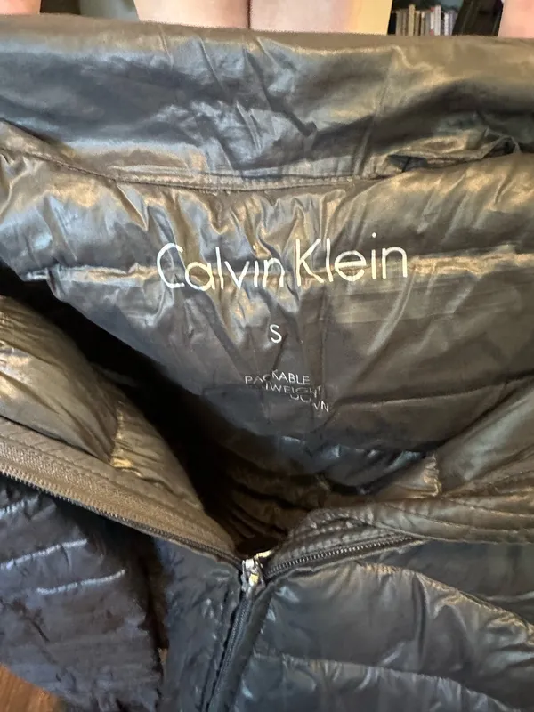 Calvin Klein Puffer Jacket - Image 3