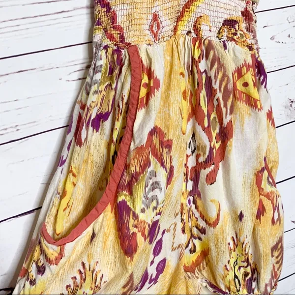 Wet Seal Yellow & Orange Paisley Halter Summer Festival Romper with Pockets Size Medium - Image 4
