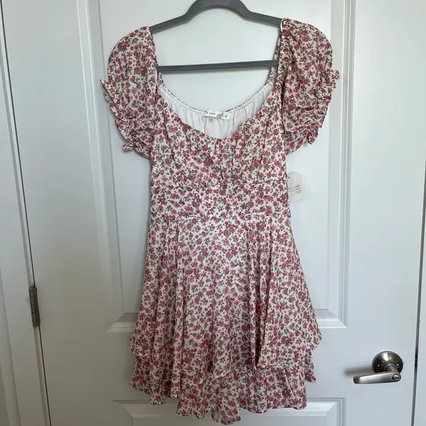 NEW Altar’d State Floral Romper Size XL NWT - Image 2