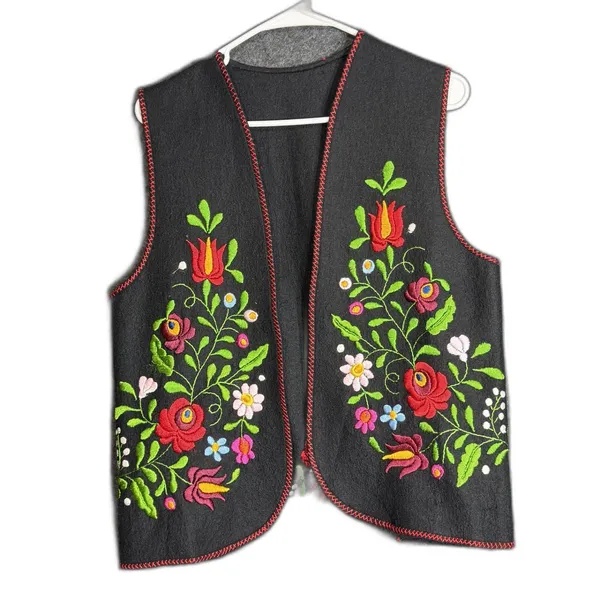 Vintage Women's Size Large Black Felt Vest Floral Embroidered Folk Art Boho - Image 2