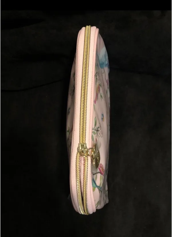 Estée Lauder Too Faced Cosmetics Bag - Image 7