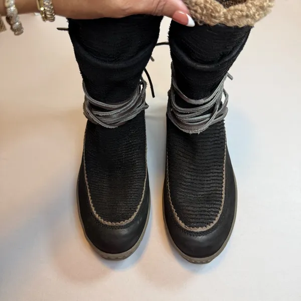 OTBT‎ Womens Black Slope Faux Shearling Lined Winter Boots Mid Calf Wrap Lace - Image 12