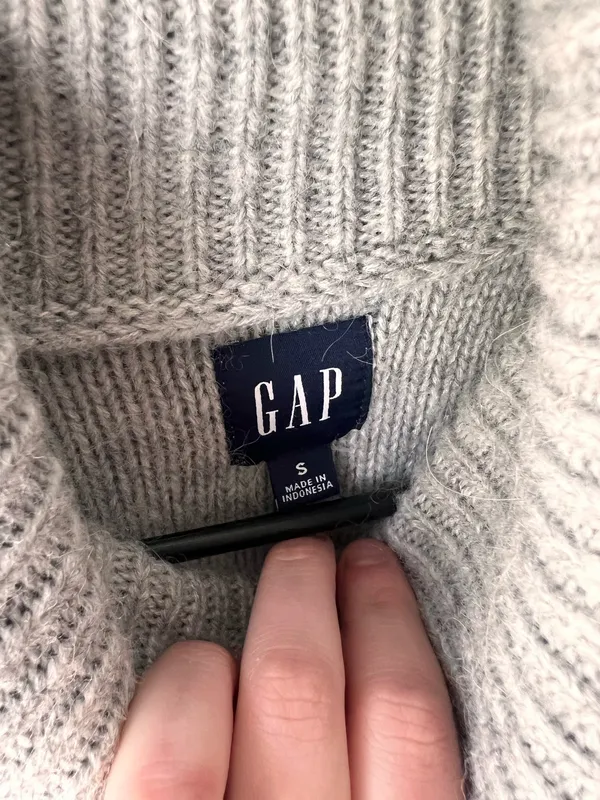 GAP soft knit sweater  - Image 3