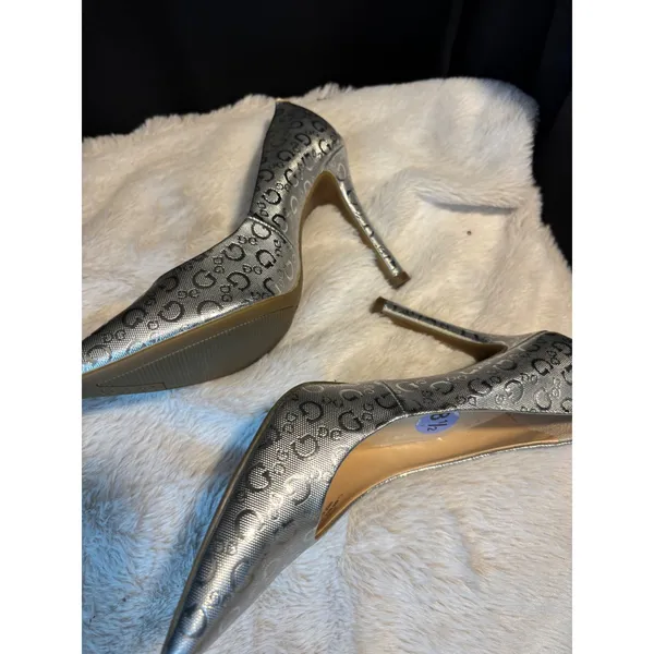 Guess Womens Silver Metallic G Logo Pointed Toe Stiletto Pumps Heels Size 8.5 - Image 2