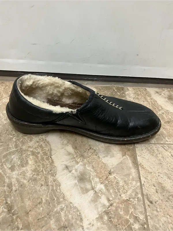 UGG Bettey Leather Slip On Clogs Mules Shoes 8 - Image 4