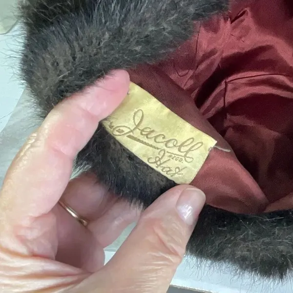Vintage 1960’s Mod paperboy style faux fur cap. - Image 7