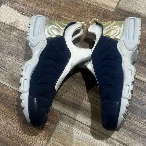 Nike blue huarache sneaker - Image 4