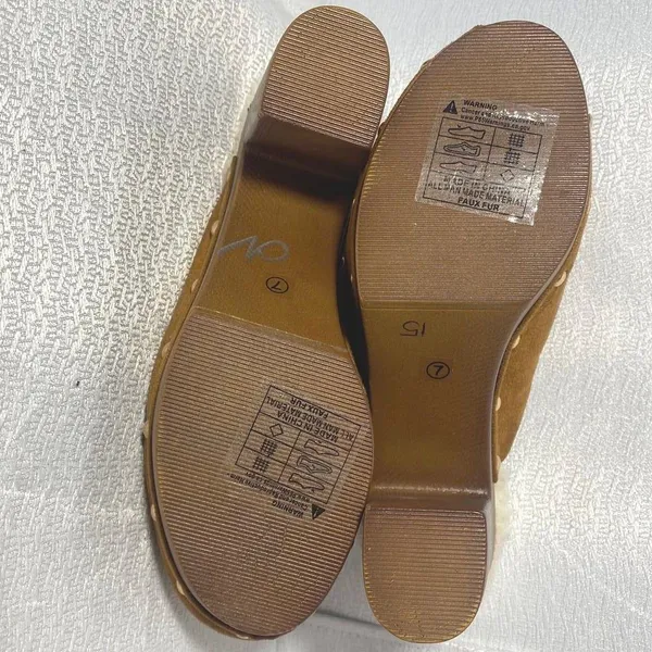 Mudd Tan Suede Faux Fur-lined Clogs Studs women size 7 - Image 7