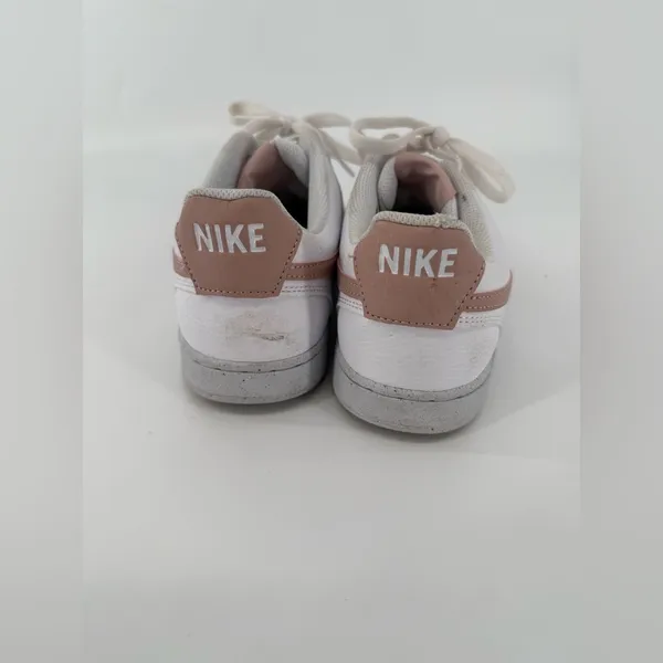 Nike White and Pink Athletic Shoes with Breathable Design - Image 2