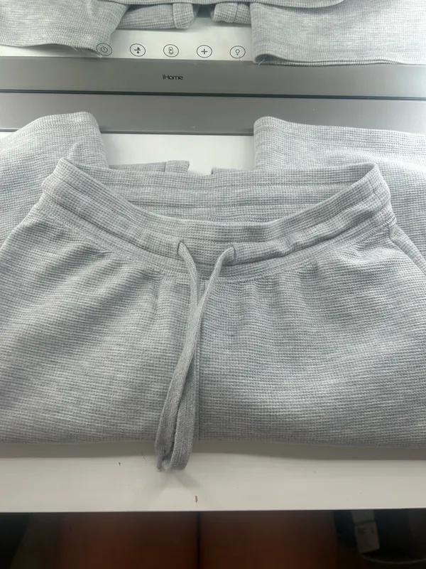 Aritzia Waffle Knit TNA Sweatpants Grey - Image 3