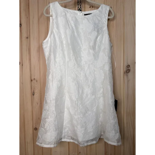 NWT Lulus Exquisite Moments White Floral Jacquard Sleeveless Mini Dress Size M - Image 2