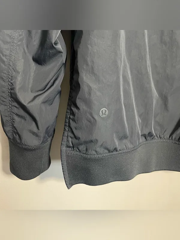 Lululemon 3-in-1 Insulated Bomber Jacket Black Size 4 (No vest) - Image 6