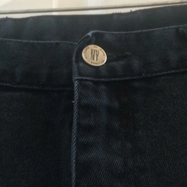 FINAL MARKDOWN LADIES' Denim NY Jeans (10 Tall) - Image 3