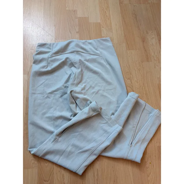 LULULEMON Ribbed Softstreme‎ Zip-Leg High-Rise Cropped Pants Size 10 In Bone - Image 4
