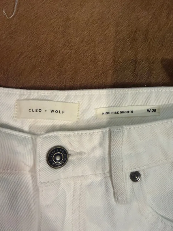 $60 NWT Cleo + Wolf White Distressed High-Rise Women’s Denim Shorts 28 Boot Barn - Image 4