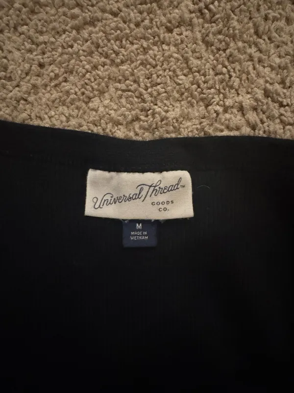 Universal Threads Ribbed Black Crop Top Scoop Neck - Image 2